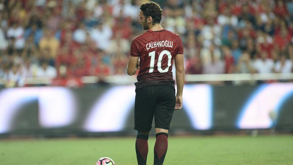 Calhanogulu fährt mit der Türkei zur EURO 2020 Calhanogulu fährt mit der Türkei zur EURO 2020