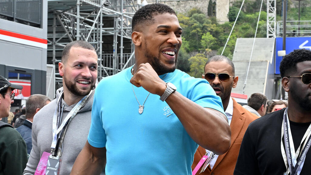 Anthony Joshua has no intention of quitting