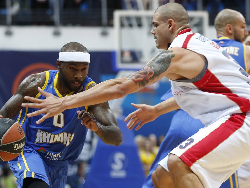 Maik Zirbes (r.) reifte in Belgrad zu einem Top-Center in Europa