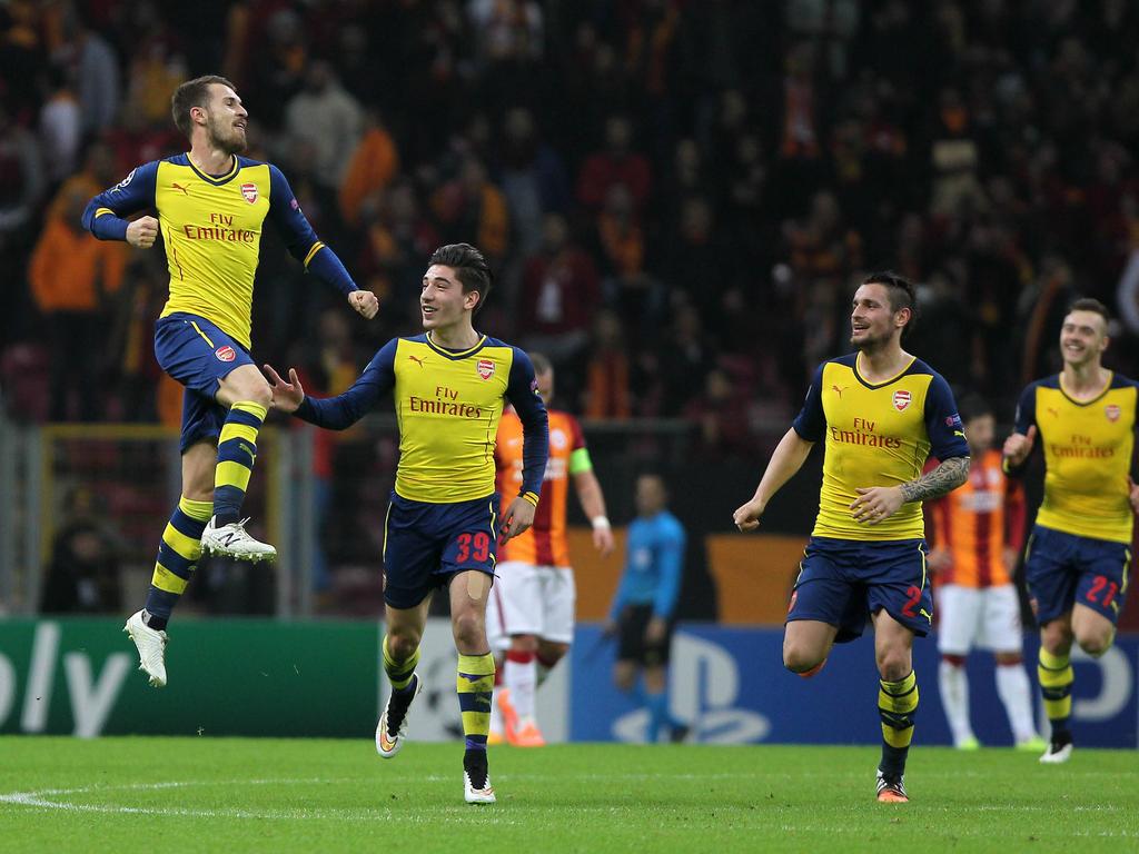 Aaron Ramsey (l.) erzielte für Arsenal gegen Galatasaray ein Traumtor