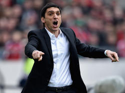 Tayfun Korkut heizt seinen Spielern auch ein, wenn es sein muss