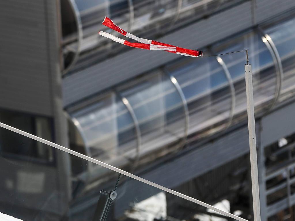 Der Wind verhinderte eine reguläre Durchführung des Springens in Lillehammer Der Wind verhinderte eine reguläre Durchführung des Springens in Lillehammer