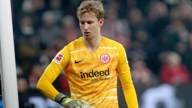 Frankfurts Torhüter Frederik Rönnow hatte sich im Dezember einen Sehneneinriss am rechten Oberschenkel zugezogen Frankfurts Torhüter Frederik Rönnow hatte sich im Dezember einen Sehneneinriss am rechten Oberschenkel zugezogen