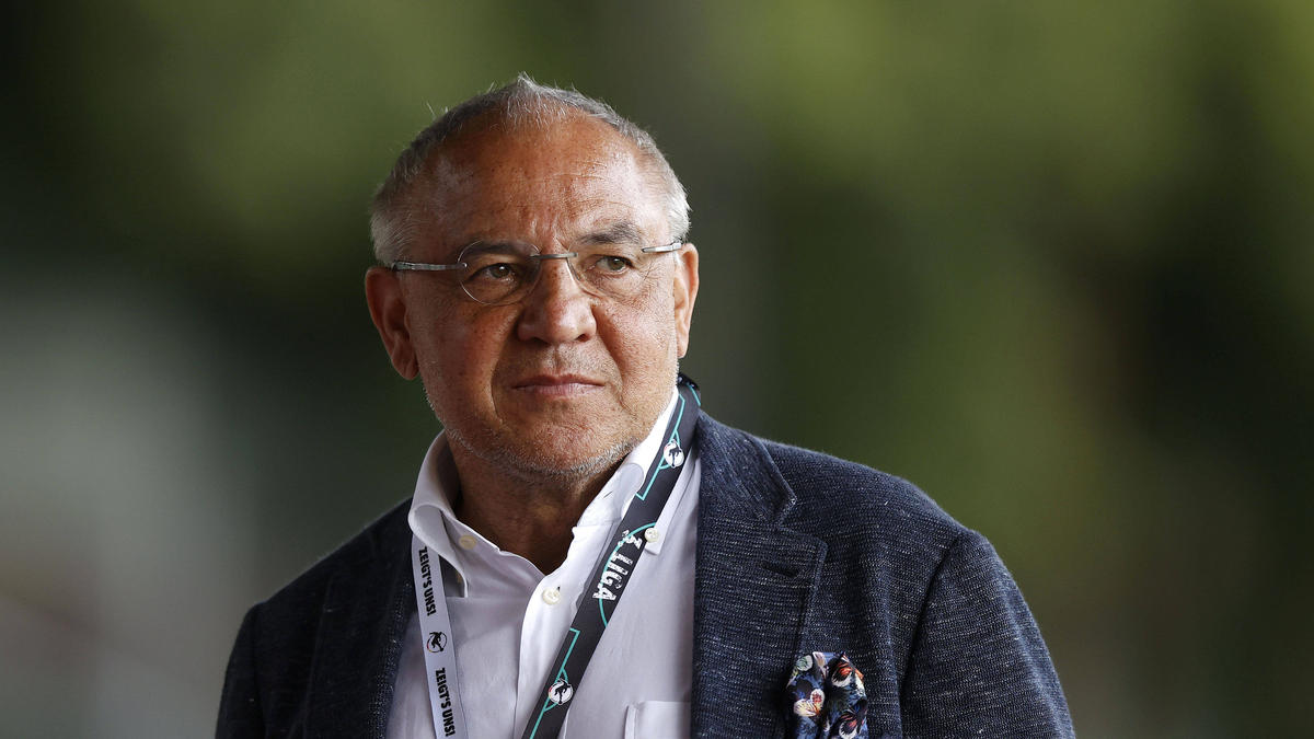 Felix Magath blickt kritisch auf den BVB