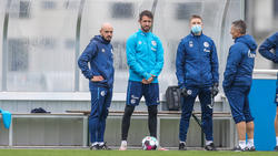 Mark Uth (2.v.l.) steht dem FC Schalke 04 gegen den BVB wohl zur Verfügung
