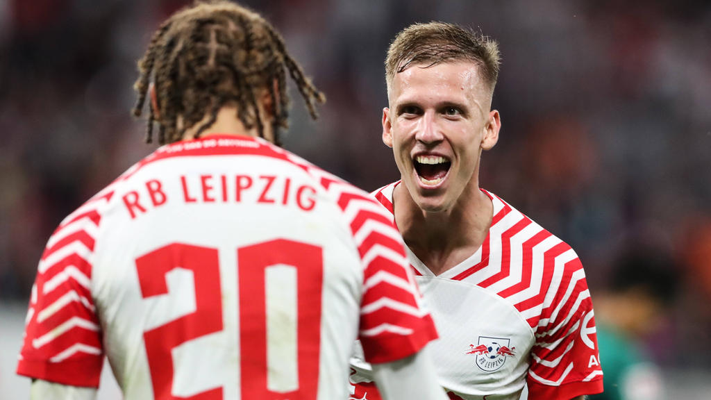 Simons strikes again as Leipzig reach Champions League last 16