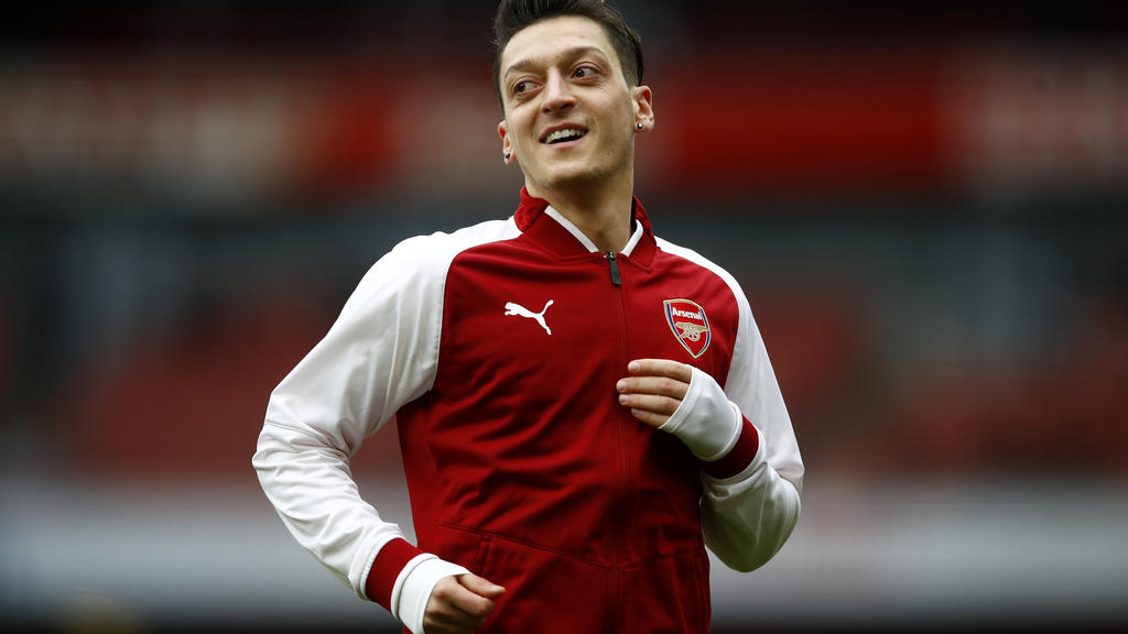 Mesut Özil befindet sich mit dem FC Arsenal in Singapur