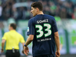 Mario Gomez ärgert sich über Leverkusens Sportdirektor Völler