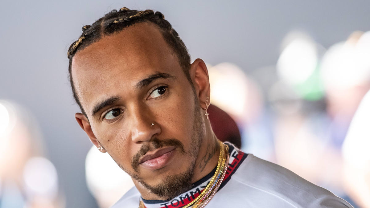 Lewis Hamilton sieht sich im Netz einer erneuten Kontroverse ausgesetzt