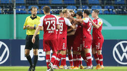 Der SC Freiburg zitterte sich in die 2. Runde des DFB-Pokals