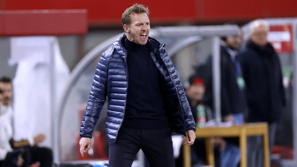 Julian Nagelsmann steht bei der Nationalmannschaft in der Kritik Julian Nagelsmann steht bei der Nationalmannschaft in der Kritik