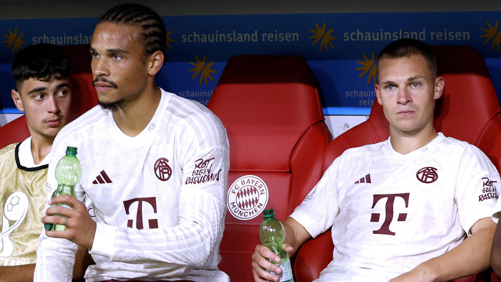 Überzeugten beim Auftaktsieg des FC Bayern: Leroy Sané (l.) und Joshua Kimmich (r.)