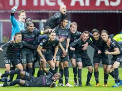 Jong FC Utrecht boekt op bezoek bij Jong AZ een zeer belangrijke 2-0 overwinning, waardoor een plek in de Jupiler League wel erg dichtbij komt voor de beloftenploeg. (02-05-2016)