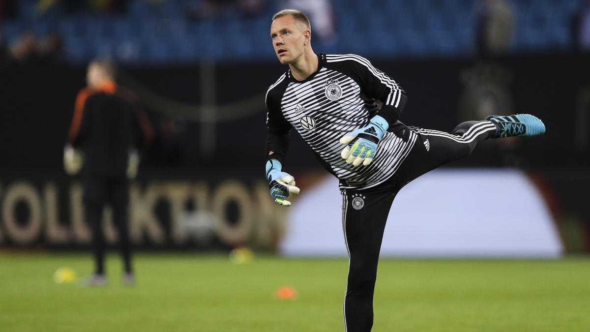 Marc-André ter Stegen muss sich noch hinter Manuel Neuer anstellen Marc-André ter Stegen muss sich noch hinter Manuel Neuer anstellen