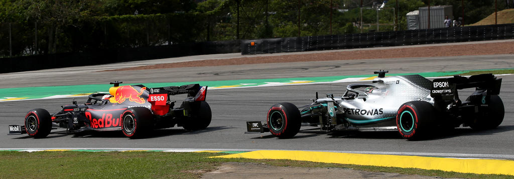 Lewis Hamilton war in Sao Paulo wehrlos gegen Max Verstappen Lewis Hamilton war in Sao Paulo wehrlos gegen Max Verstappen
