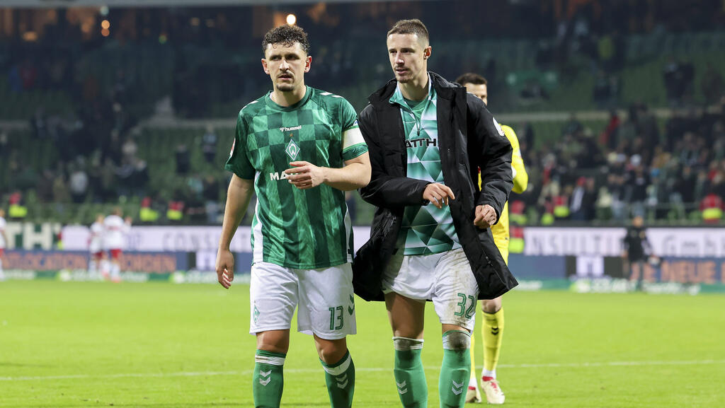 Milos Veljkovic (l.) könnte Werder Bremen im Winter verlassen Milos Veljkovic (l.) könnte Werder Bremen im Winter verlassen