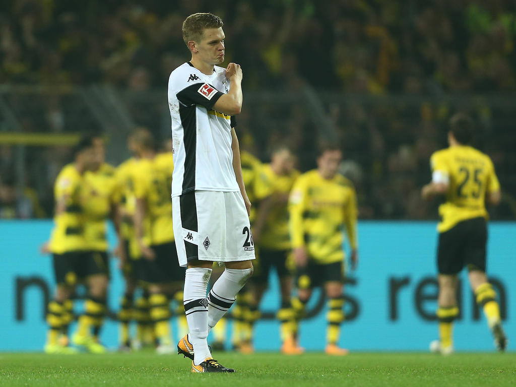 Das Bild aus dem Hinspiel: Der BVB jubelt, Matthias Ginter ist enttäuscht