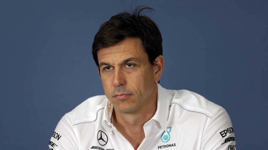 Derzeit nicht gut auf Renault und McLaren zu sprechen: Toto Wolff Derzeit nicht gut auf Renault und McLaren zu sprechen: Toto Wolff