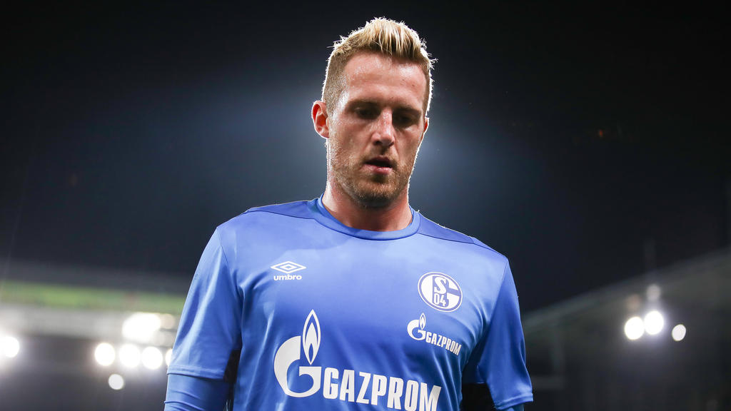 Ralf Fährmann musste bei Schalke zuletzt auf der Bank sitzen