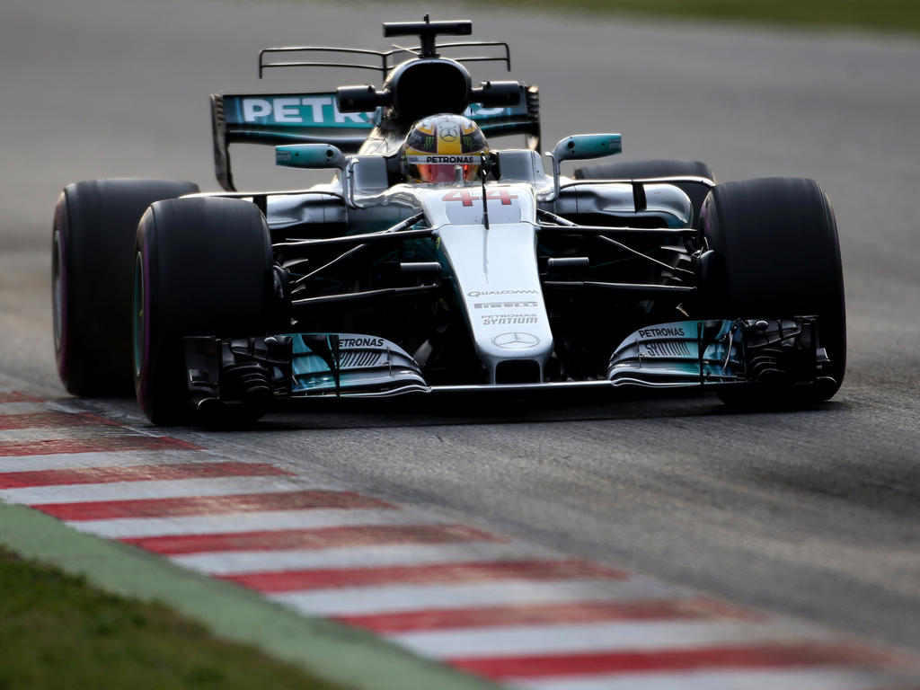 Lewis Hamilton war im Silberpfeil schnell unterwegs Lewis Hamilton war im Silberpfeil schnell unterwegs