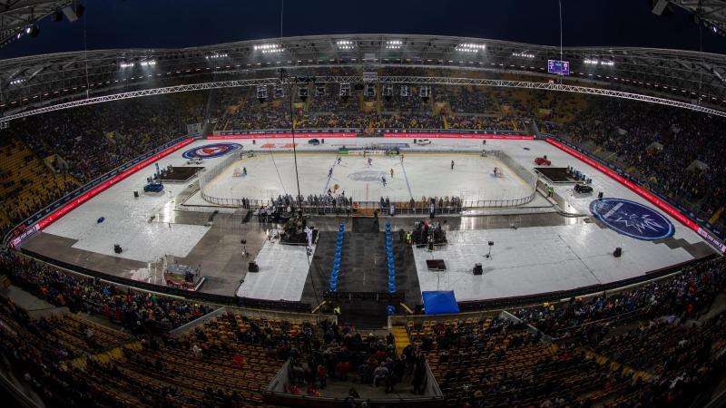 Über 30.000 Zuschauer kamen in das Stadion zum sächsischen Derby in der DEL2 Über 30.000 Zuschauer kamen in das Stadion zum sächsischen Derby in der DEL2
