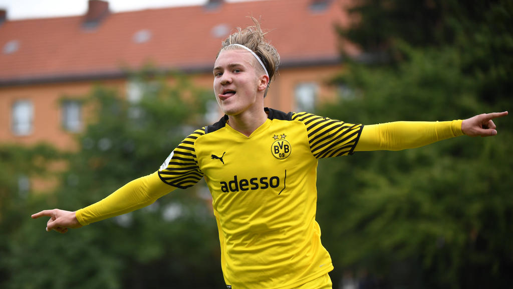 Julian Rijkhoff ist zusammen mit Bradley Fink der beste Torschütze bei der U19 des BVB Julian Rijkhoff ist zusammen mit Bradley Fink der beste Torschütze bei der U19 des BVB