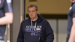 Ist traurig über Ko Itakuras Abschied vom FC Schalke 04: Trainer Mike Büskens