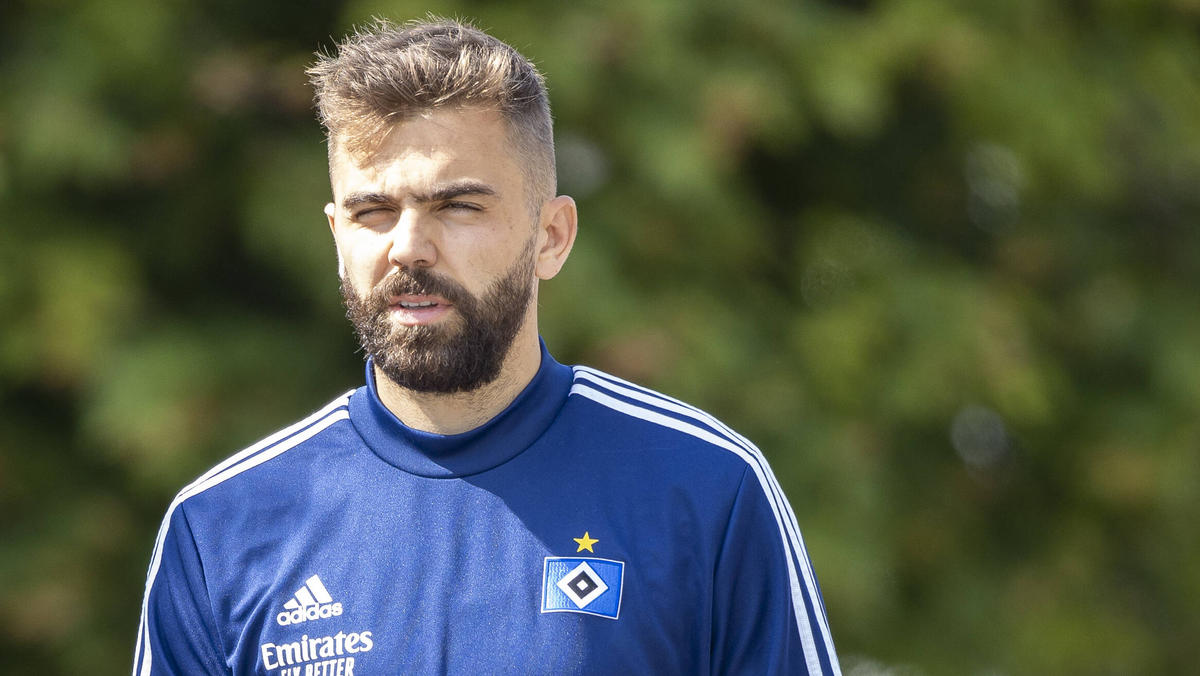 Lukas Hinterseer könnte den HSV nach nur einem Jahr verlassen Lukas Hinterseer könnte den HSV nach nur einem Jahr verlassen