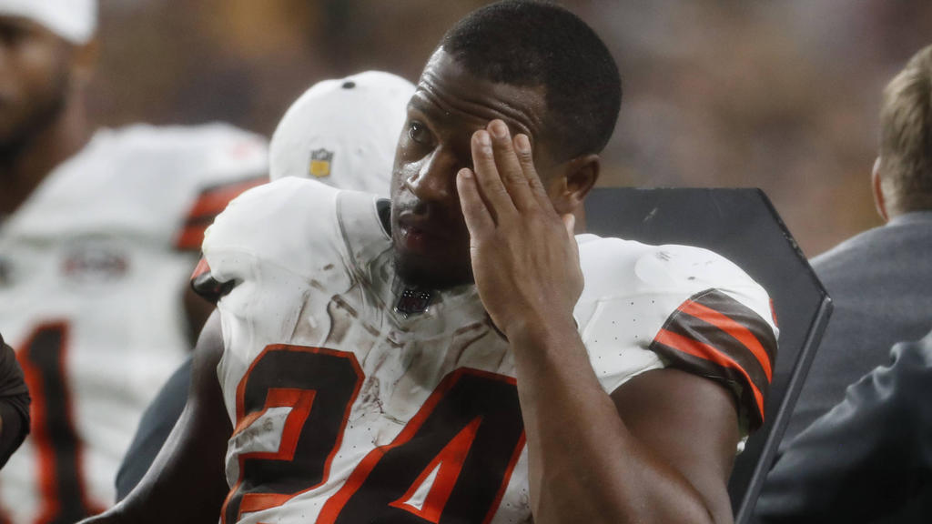 NFL Star Nick Chubb Suffers Season Ending Knee Injury Uncertain Future   4sfv Bb4qEt L 