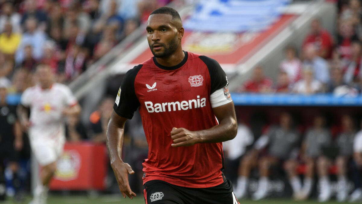 Jonathan Tah tiếp tục thi đấu cho Bayer Leverkusen