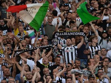 De supporters van Juventus vieren de winst van de Coppa Italia. In de finale werd AC Milan na verlenging met 1-0 verslagen. (21-05-2016)