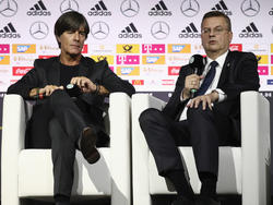 Joachim Löw und Reinhard Grindel haben mit Özil und Gündogan gesprochen