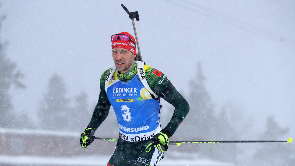 Arnd Peiffer wurde nach einer Strafrunde mit 18,2 Sekunden Rückstand Dritter Arnd Peiffer wurde nach einer Strafrunde mit 18,2 Sekunden Rückstand Dritter