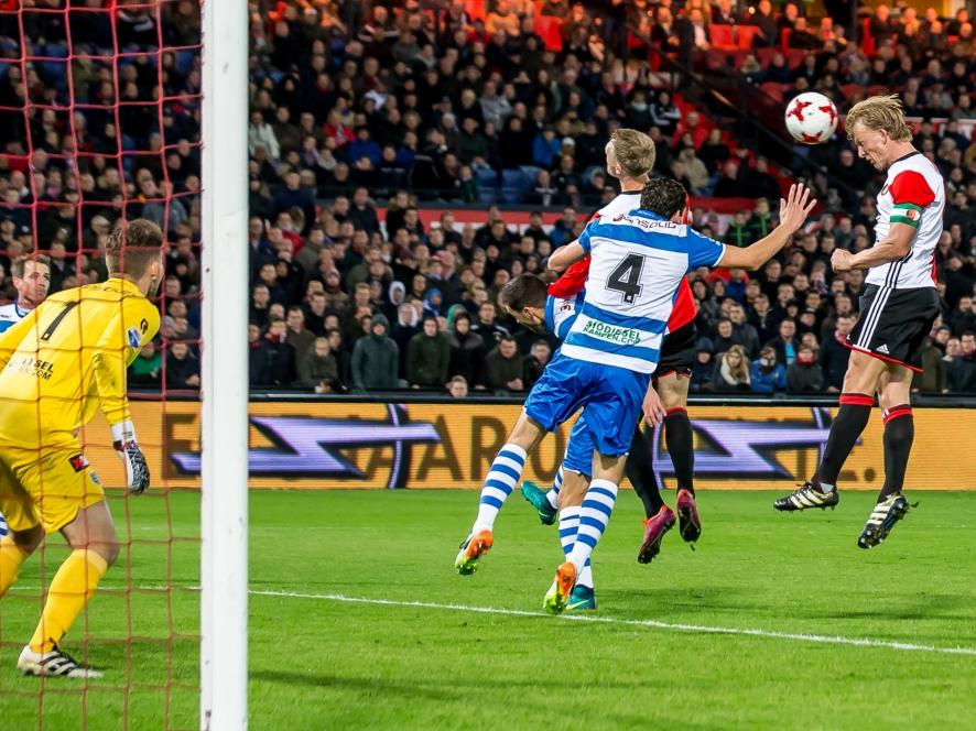 Dirk Kuyt kopt Feyenoord op voorsprong tegen PEC Zwolle (20-11-2016)