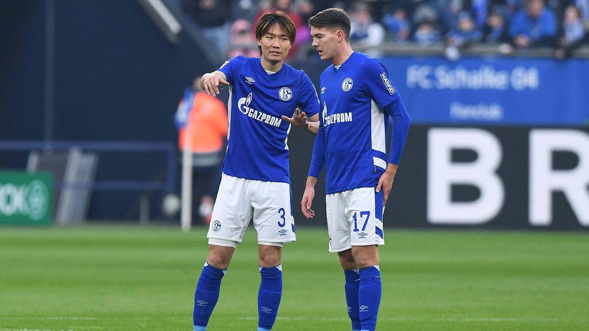 Florian Flick (r.) muss wohl beim FC Schalke 04 bleiben