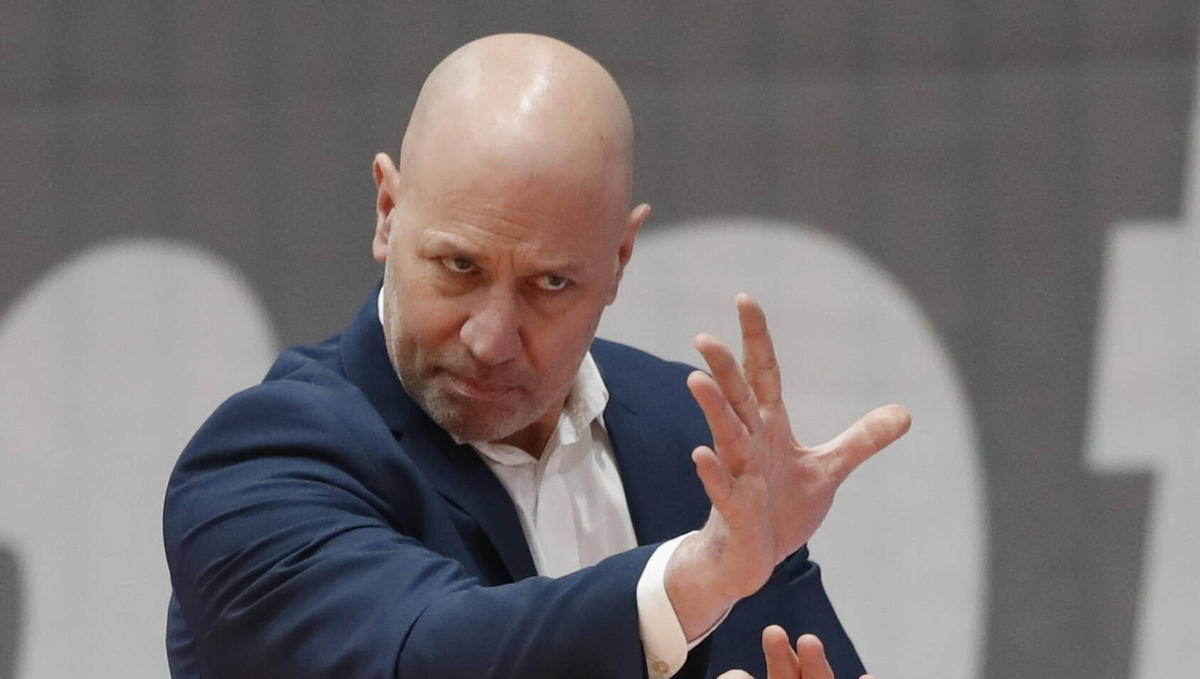 Die Würzburger um Trainer Denis Wucherer sollten eigentlich bis zum 22. Februar in einer sogenannten Kohorten-Quarantäne bleiben Die Würzburger um Trainer Denis Wucherer sollten eigentlich bis zum 22. Februar in einer sogenannten Kohorten-Quarantäne bleiben