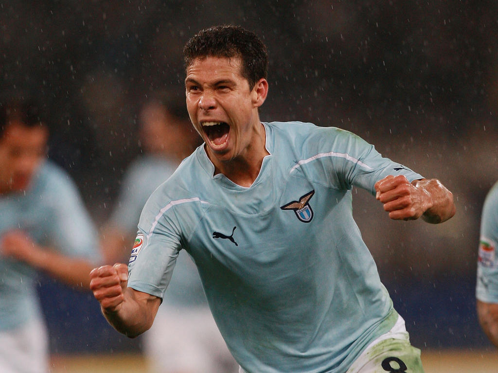 Jubelt Hernanes bald für den AC Mailand? Jubelt Hernanes bald für den AC Mailand?