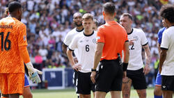 Joshua Kimmich kickt beim FC Bayern in der Zentrale