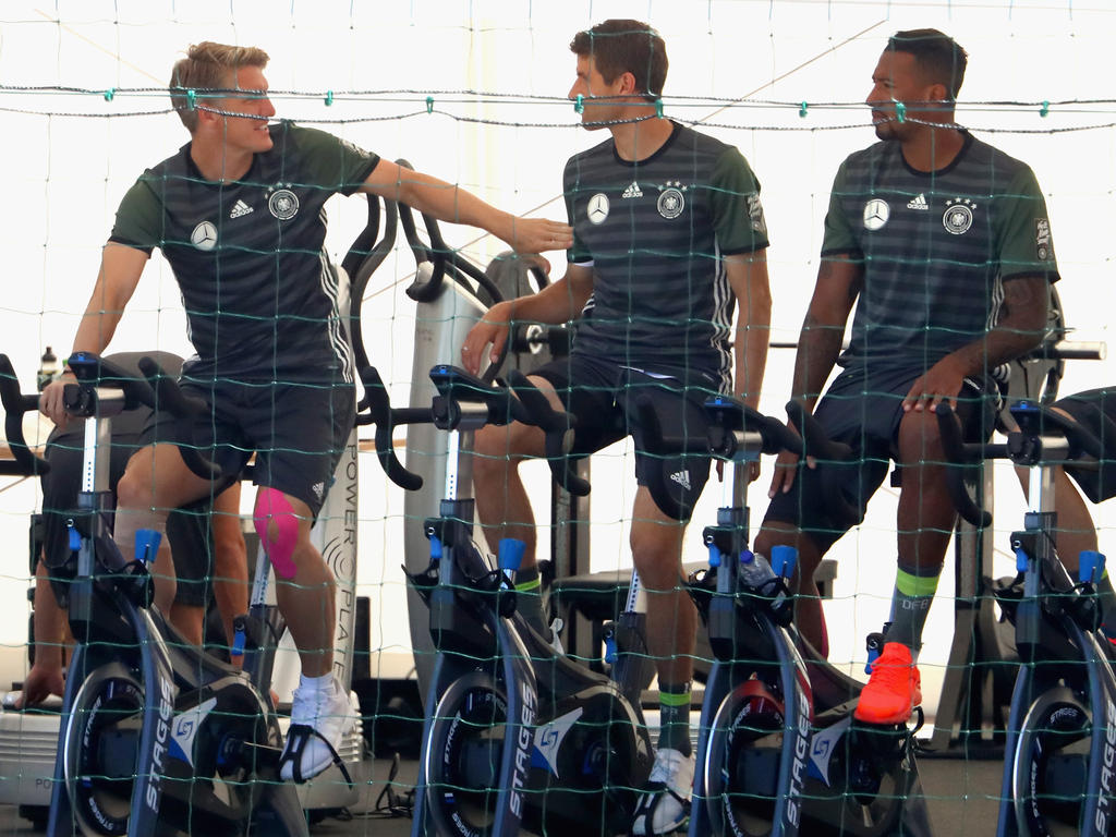 Bastian Schweinsteiger (li.) und Co. ließen es am Montag gemütlich angehen Bastian Schweinsteiger (li.) und Co. ließen es am Montag gemütlich angehen