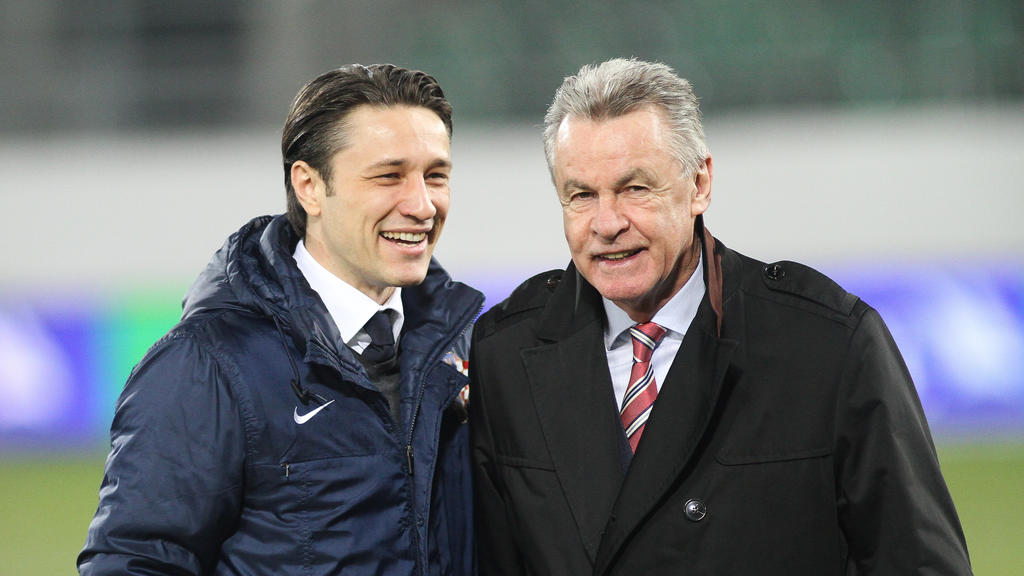 Ottmar Hitzfeld (r.) stärkt Bayern-Trainer Niko Kovac den Rücken