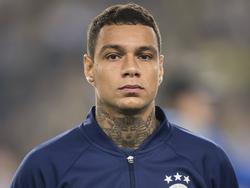 Gregory van der Wiel staat klaar voor de Europa League-wedstrijd tegen Feyenoord. (29-09-2016)