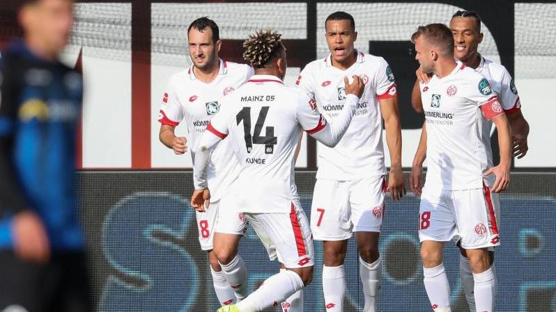 FSV Mainz 05 schlägt den SC Paderborn im Kellerduell