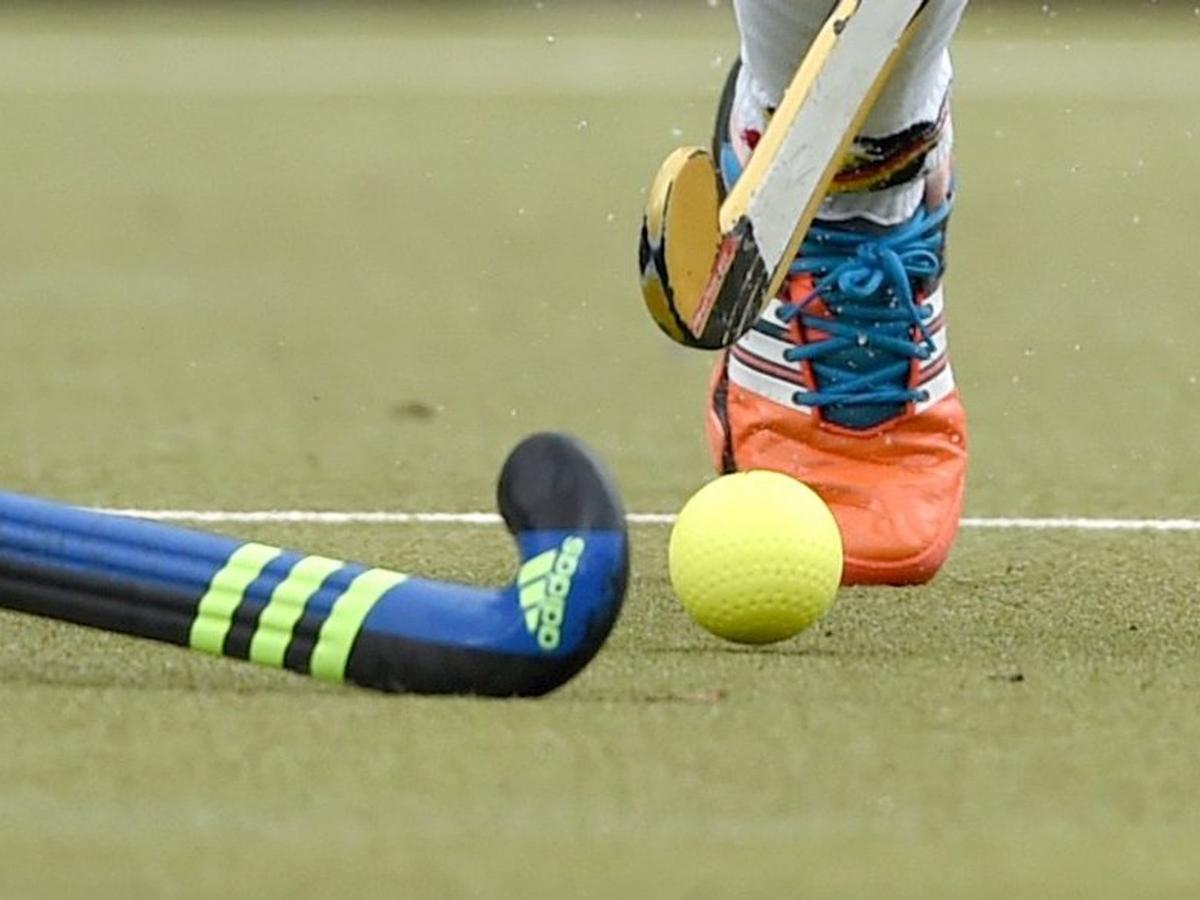 Titelverteidiger Rot-Weiss Köln setzte sich im Finale um die deutsche Meisterschaft mit 3:2 gegen den Mannheimer HC durch