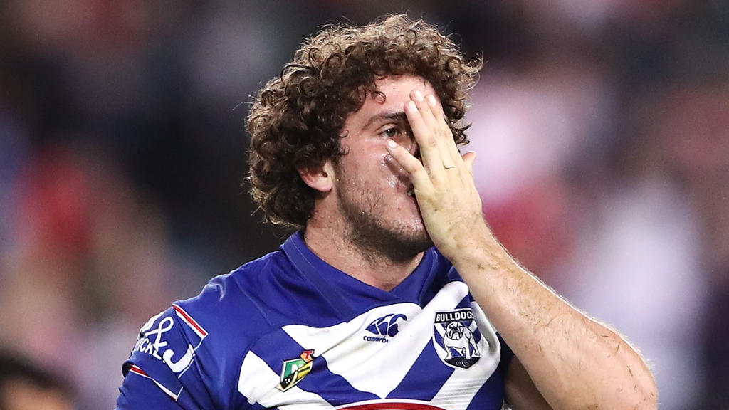 egen unsttlicher Entblößung angeklagt: Bulldogs-Spieler Adam Elliott egen unsttlicher Entblößung angeklagt: Bulldogs-Spieler Adam Elliott