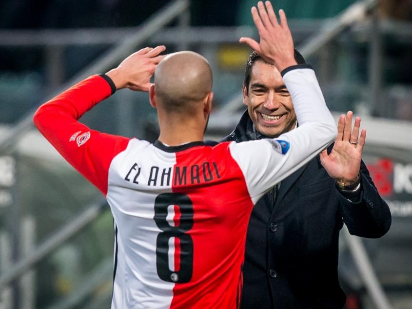 Karim El Ahmadi viert zijn treffer met Feyenoord-trainer Giovanni van Bronckhorst. (19-02-2017)