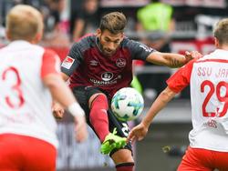 Der 1. FC Nürnberg hat die Tabellenspitze der 2. Bundesliga erobert