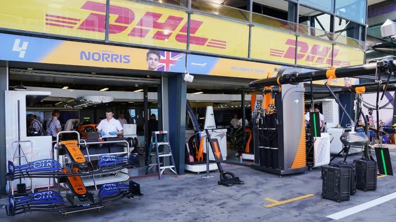 Das McLaren-Team musste sich in Australien in Quarantäne begeben Das McLaren-Team musste sich in Australien in Quarantäne begeben