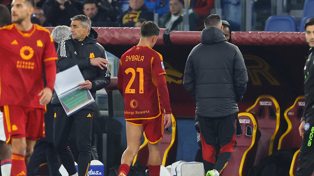 Roma-Star Paulo Dybala hat eine Oberschenkelverletzung erlitten