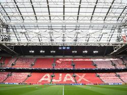 Ajax Amsterdam hat seinen Vorstandsvorsitzenden Alex Kroes suspendiert