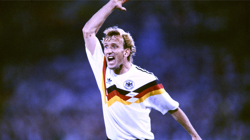 Das Trikot von Andreas Brehme ist bald im Deutschen Fußballmuseum zu sehen